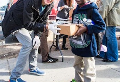 Mike D help new-yorkers after sandy 2012